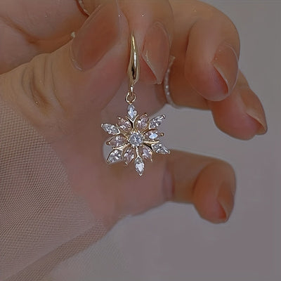 1 Pair Exquisite Snowflake Drop Earrings - Drop & Dangle - Pinkish Crystal Accents, Alloy Construction, Korean Style Fashion Jewelry for Women, Ideal Christmas Gift Idea, Sparkling Crystal Drops, Elegant Winter Accessories