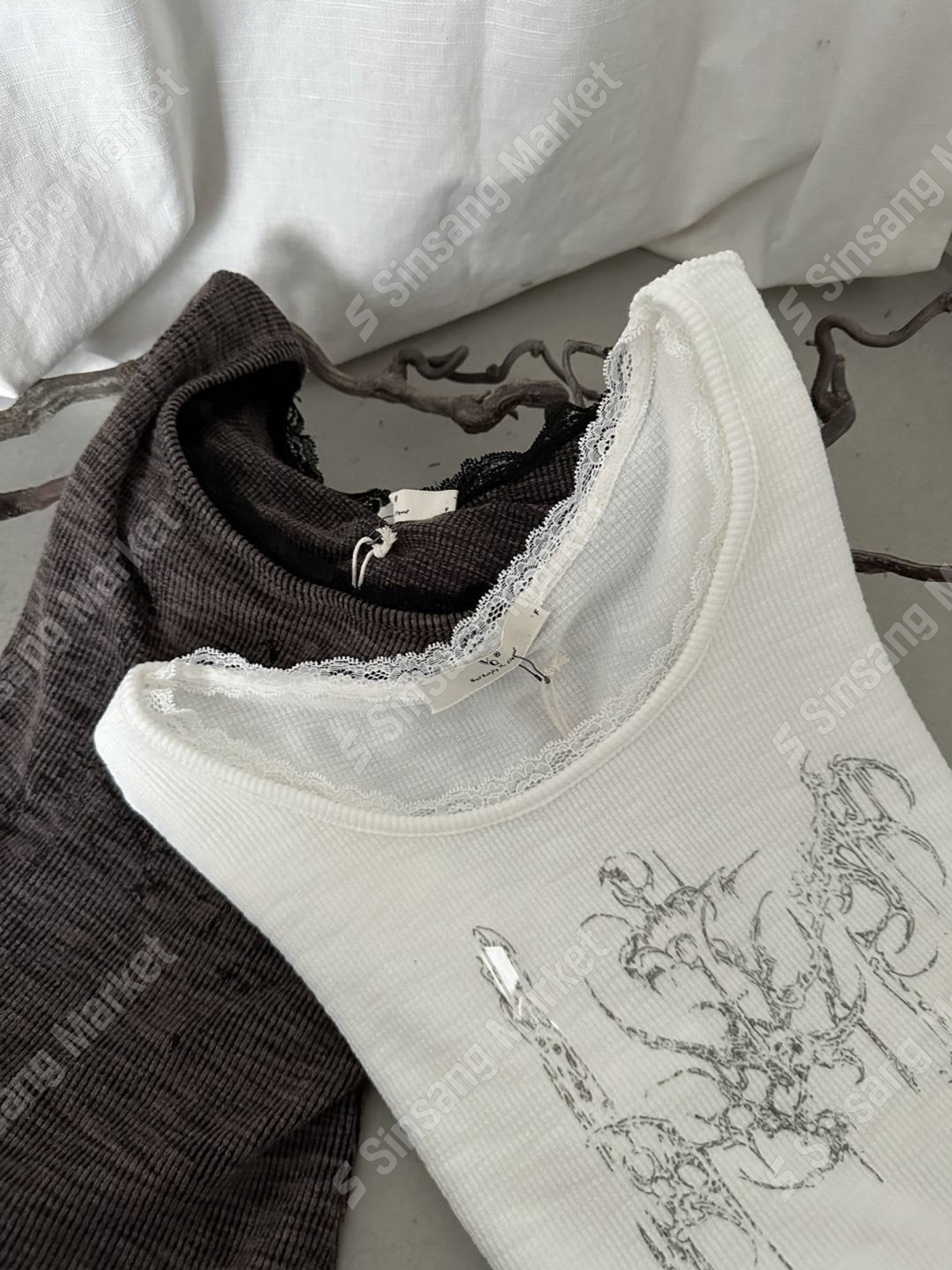 FW Kain Lace Muffler Long Sleeve T-shirt