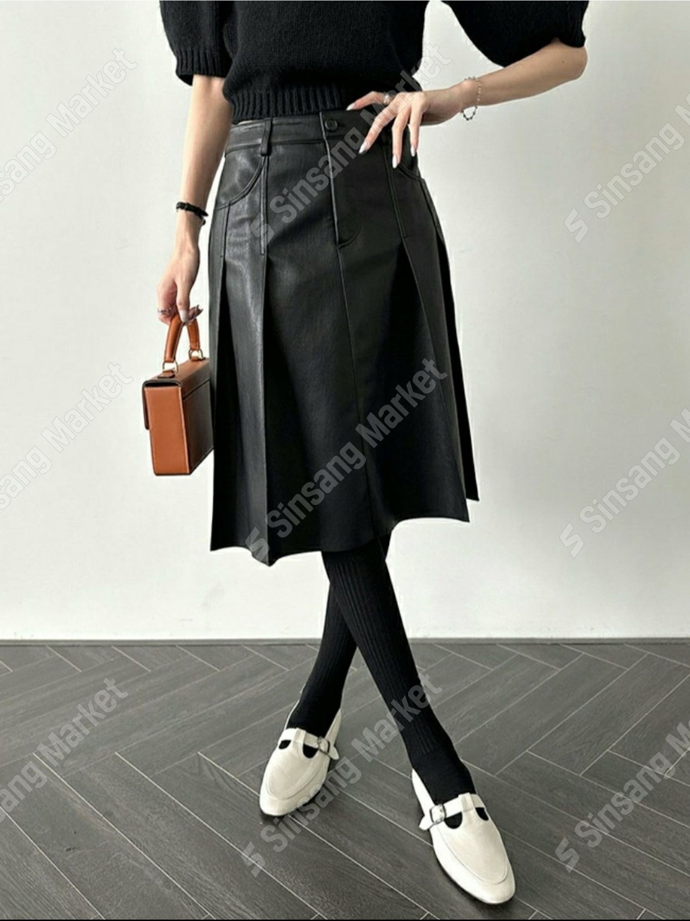 Boxer shorts leather skirt