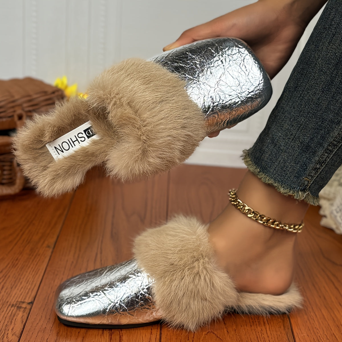 Versatile Korean Style Furry Square Head Flat Slippers - Women's Shoes for Outdoor and Indoor Wear xyns-2866