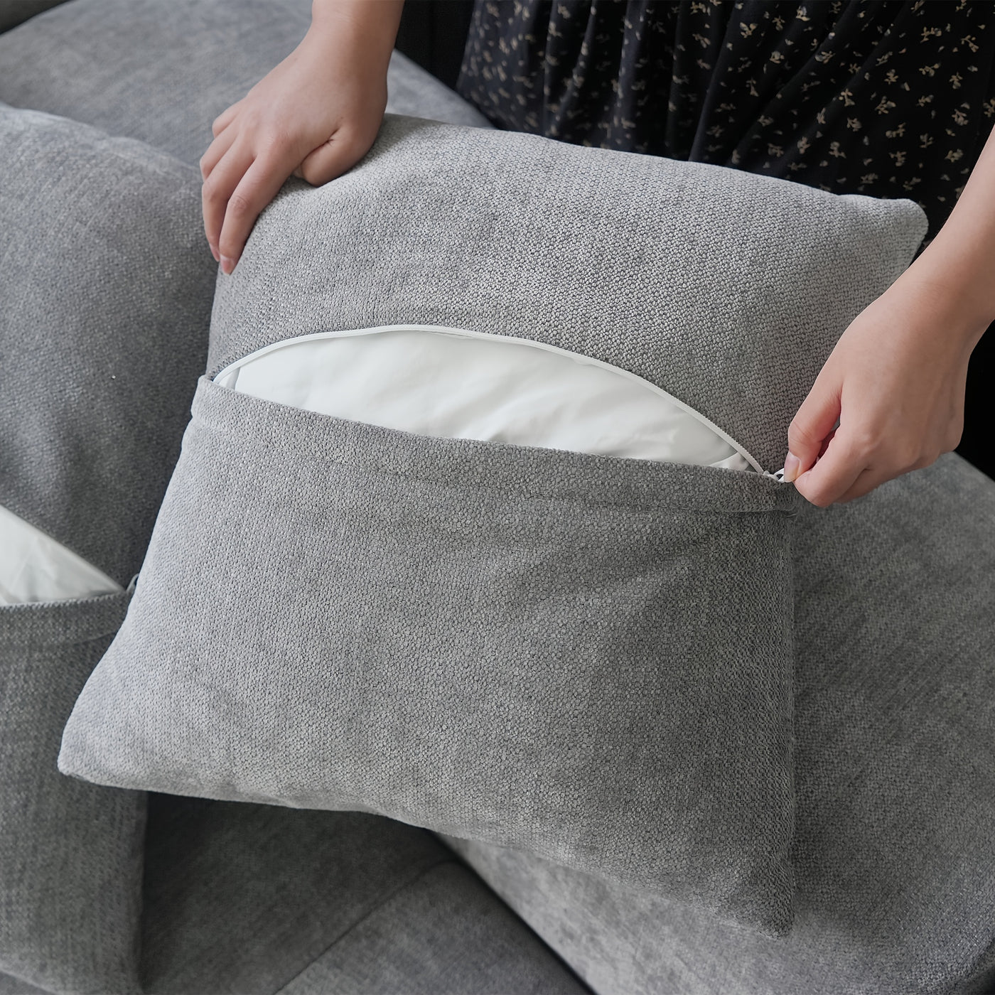 Modern 2-Seater Sectional Sofa - Modular Loveseat Couch with Cushioned Backrest, Space-Saving Sleeper Sofa for Small Apartments, Living Room, Bedroom, Office - Easy Assembly, No Tools Needed, Durable Fabric Upholstery - Ideal