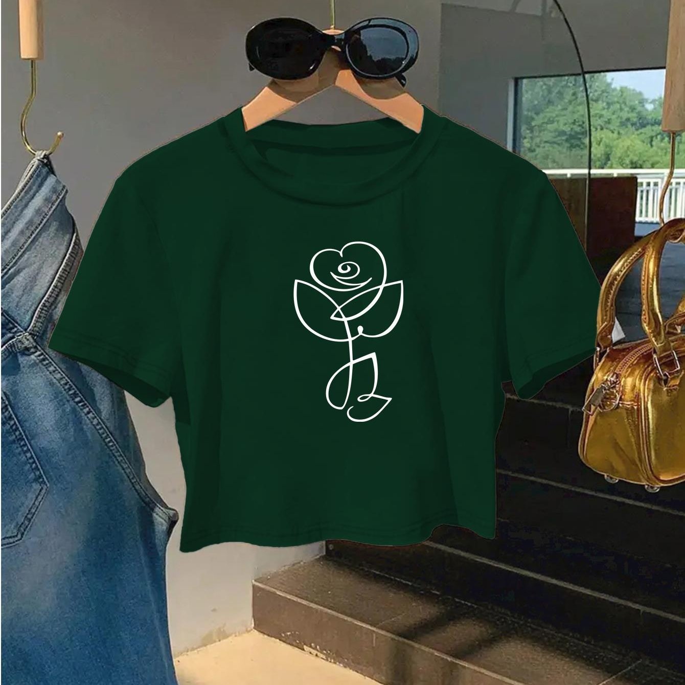 Red Rose Print Cropped T-Shirt