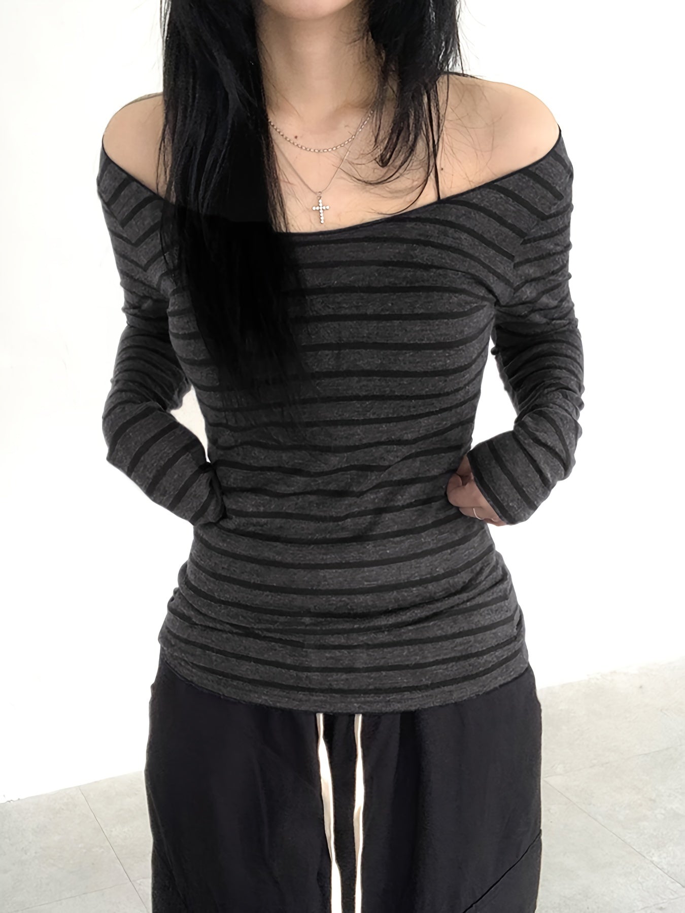 Japanese and Korean Special Targeted Elegant Basic Large Round Neck Slimming Long Sleeve Striped Top