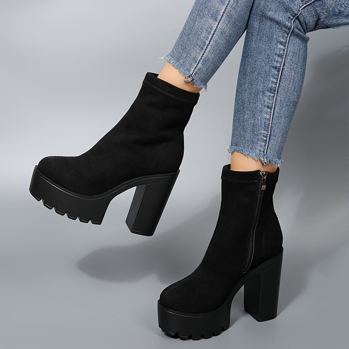 New Autumn Chunky-Heeled Ankle Boots, Lightweight And Versatile, with Ultra-High Platform Heels.