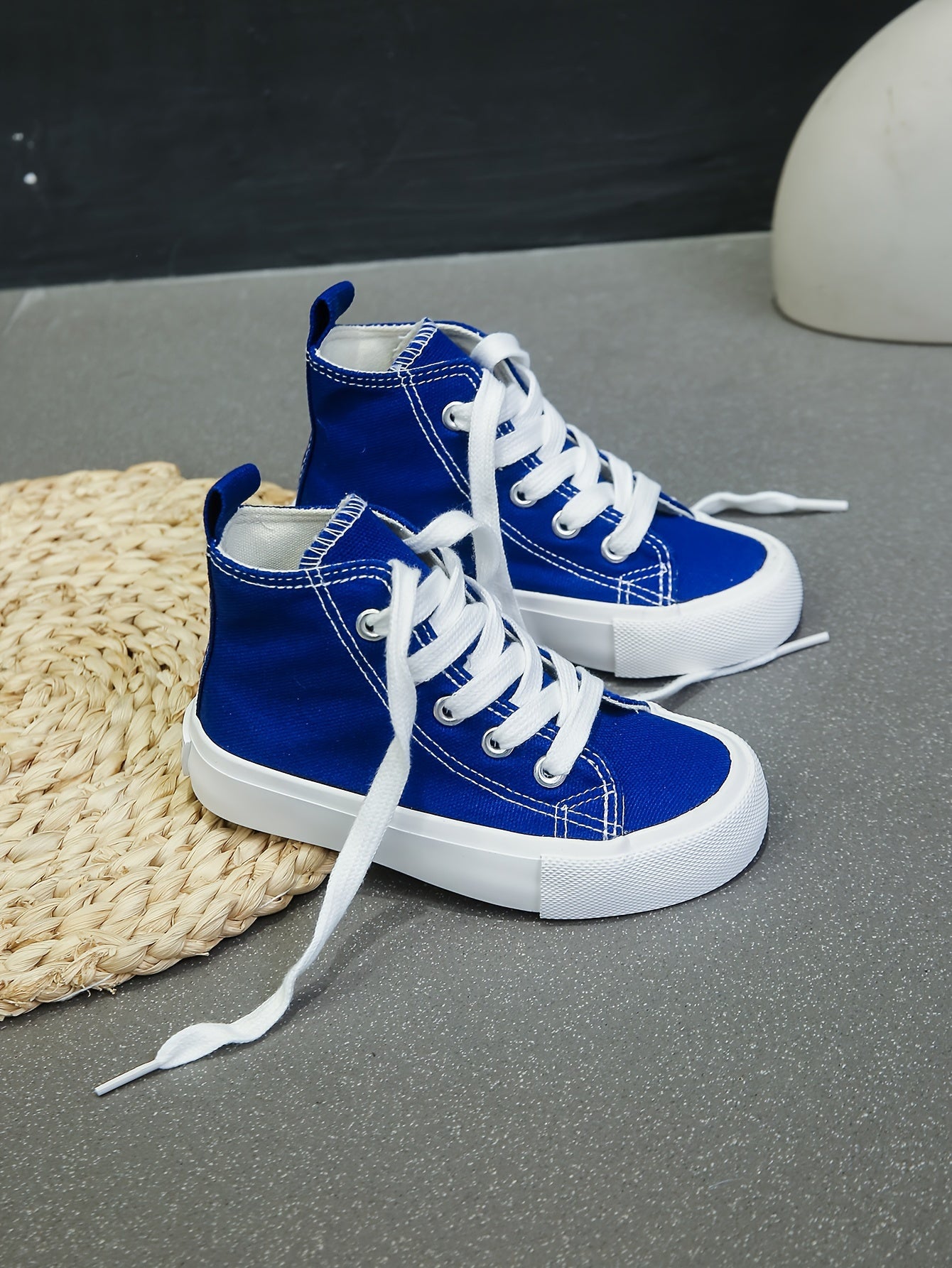Versatile Unisex Korean Style Canvas Sneakers - Children's Mid-Top Casual Athletic Shoes - Fashionable and Classic for Spring/Fall and Skateboarding