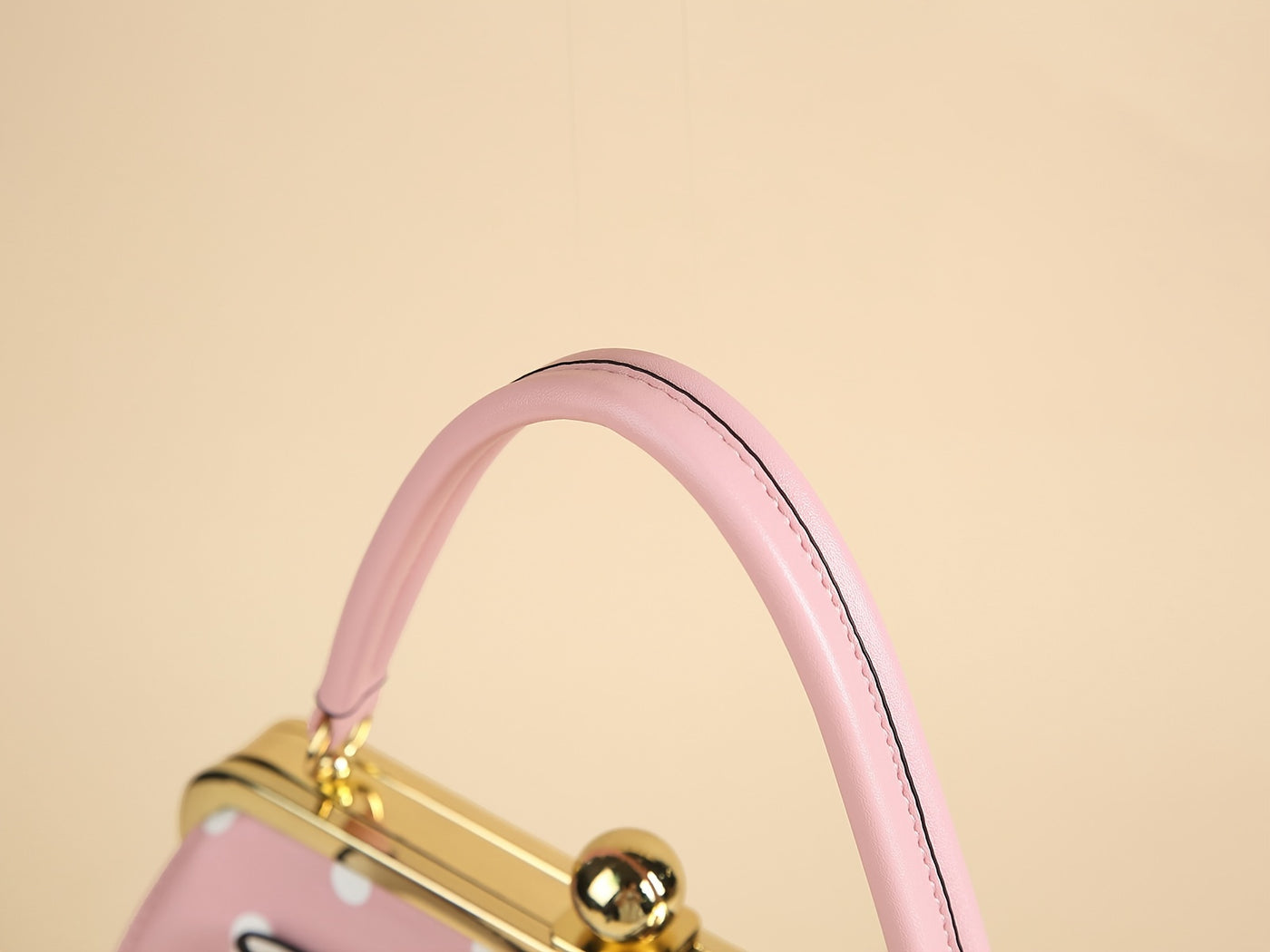 [Elegant Handbag] High Quality Lacquered Handbag | 2024 Autumn New Korean Polka Dot for Women - Kiss Lock Closure, Removable Shoulder Strap & Bow Detail, Glossy Patent Look (Black/White, Bronze, Pink & White) - Perfect for We