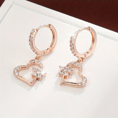A Pair Of Delicate Korean-style Fashionable, Niche, Cute Heart-shaped Earrings, Versatile Ear Accessories.