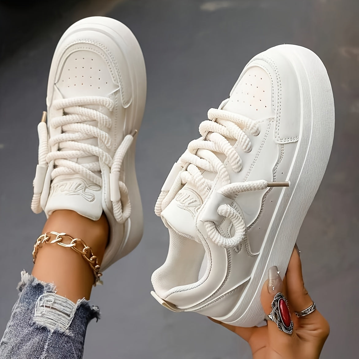 Low-Top Lace-Up Casual Sneakers