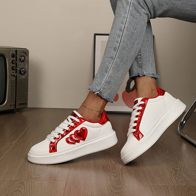 Casual Flat White Shoes, Versatile Korean Style for All Seasons, Harajuku Student Heart-Shaped Lace-Up Sneakers, Fashionable Lightweight Women'S Shoes, New Thick-Soled Platform Shoes.