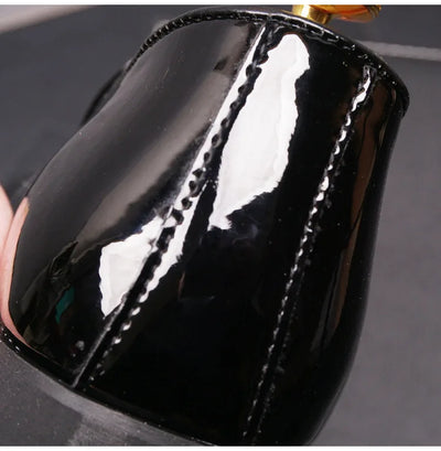 New Luxury Men Casual Shoes Patent Leather Pointed Toe Embroider Crown Business Leisure Black Wedding Dress Shoes
