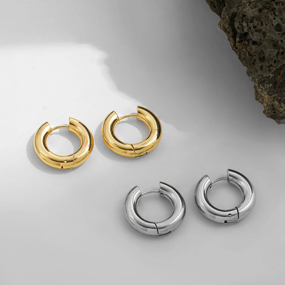 Punk Gold Color Twist Round Piercing Hoop Earrings Female Luxury CZ Crystal Geometric Ear Buckle Huggie Earrings Women Jewelry