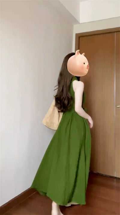Small Green Halterneck off-the-Shoulder Dress Women's Summer 2025 New Arrival French Style Temperament Classy Vacation Dress