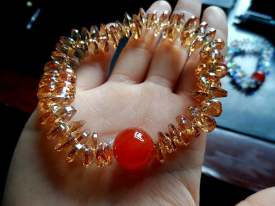2024 Goddess Fan Affordable Luxury Style Simple and Natural 5alevel Red Agate Crystal Bracelet Fashion Beautiful Bracelet