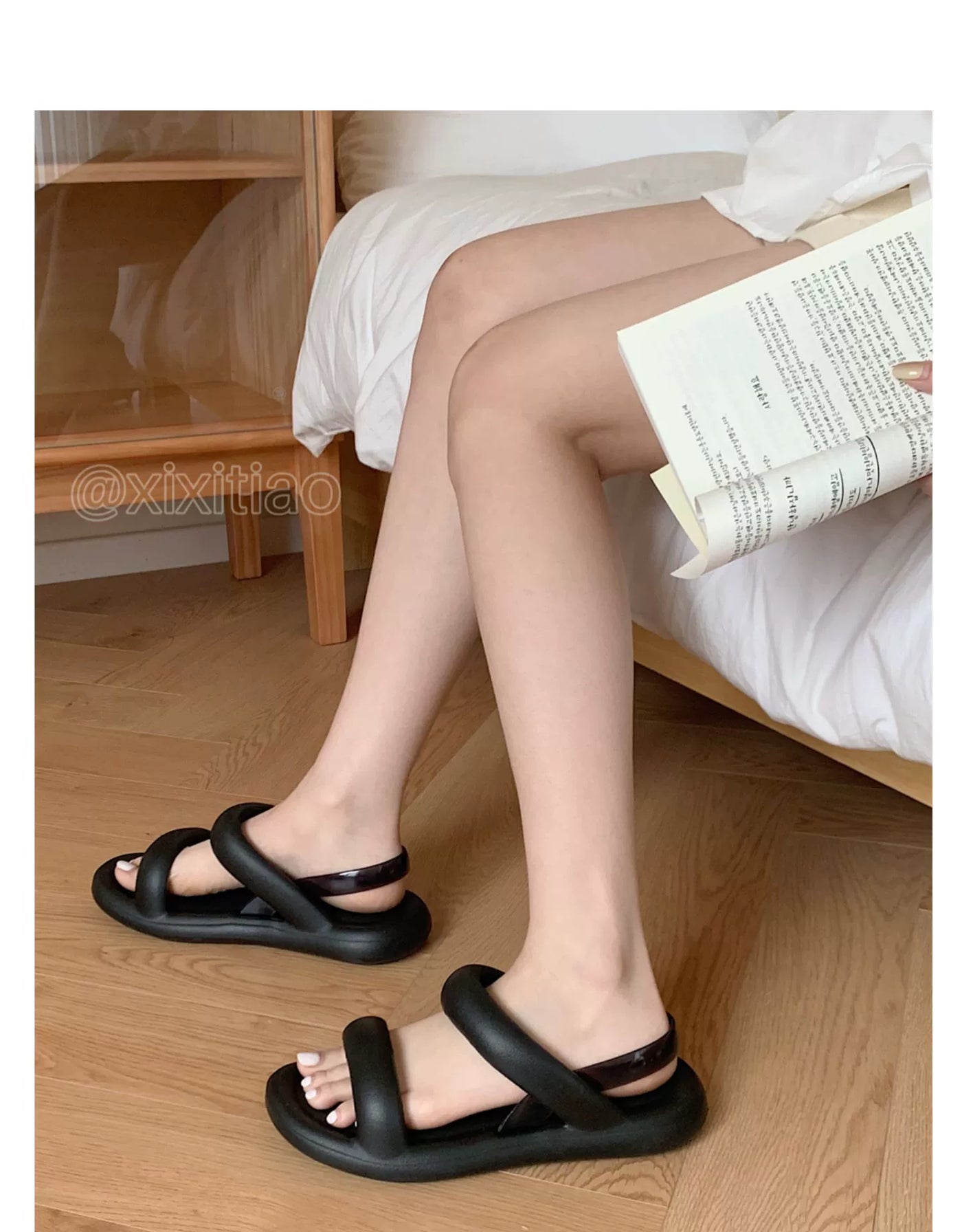 Thin Strip Fashion All-Match Flat Bottom Seaside Holiday Sandals