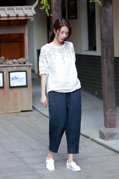Artsy Loose and Simple Slimming Thin Holiday Capri Pants