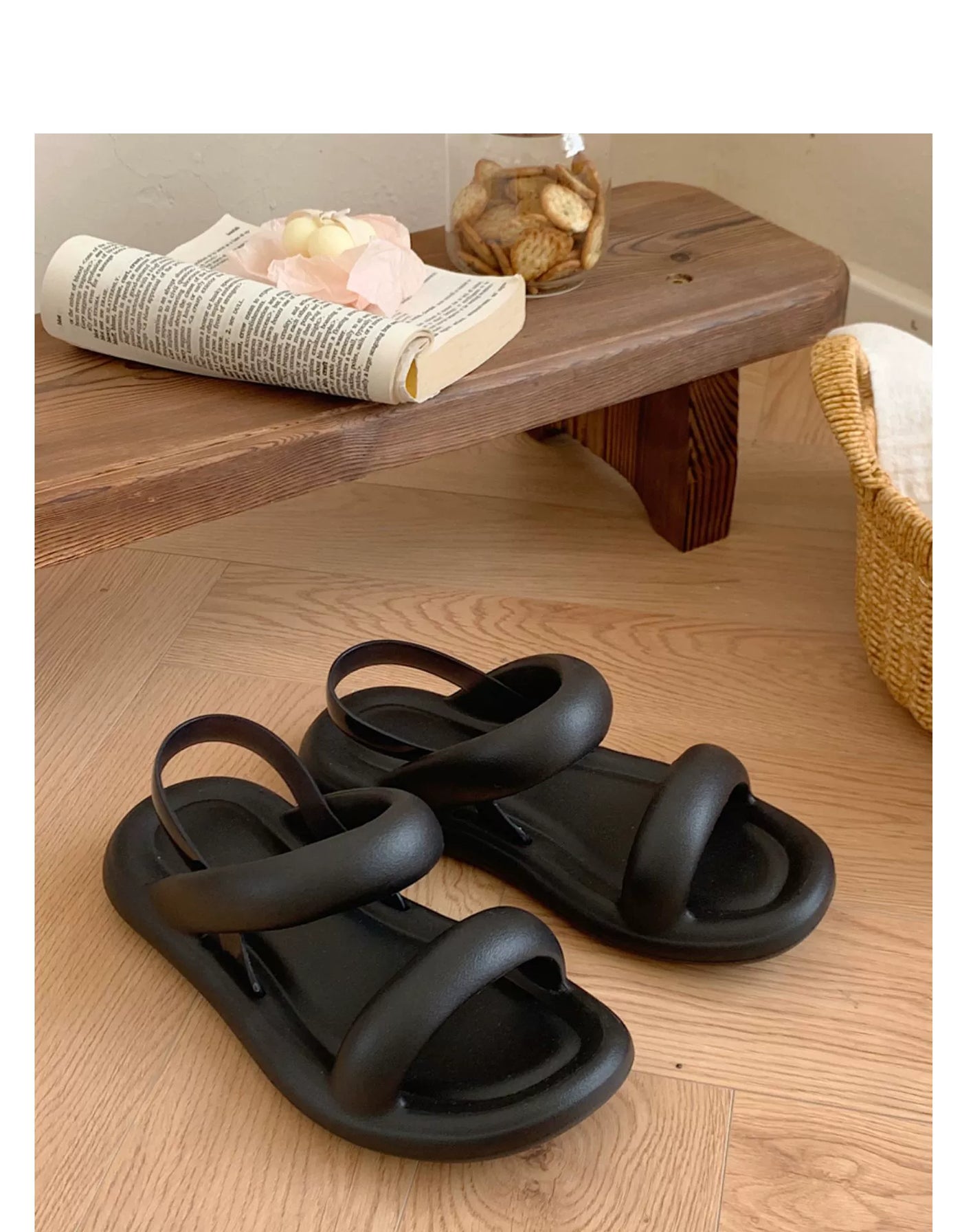 Thin Strip Fashion All-Match Flat Bottom Seaside Holiday Sandals