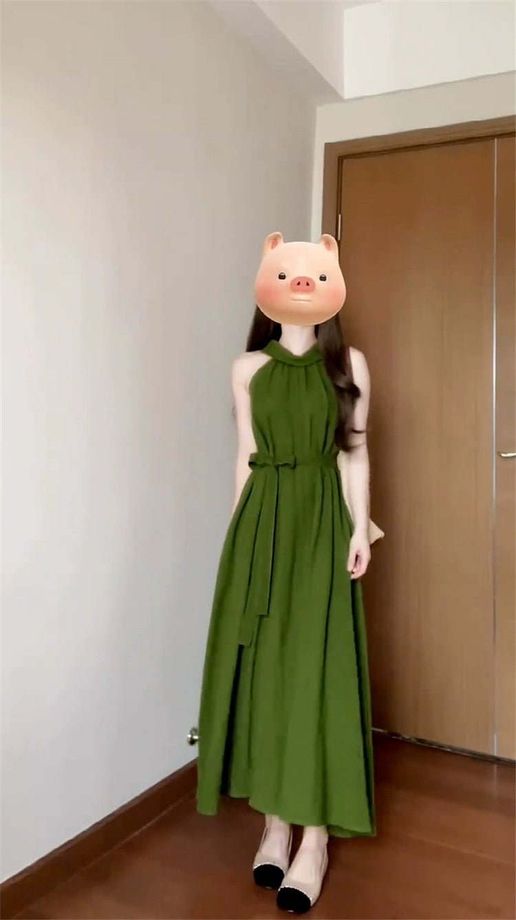 Small Green Halterneck off-the-Shoulder Dress Women's Summer 2025 New Arrival French Style Temperament Classy Vacation Dress