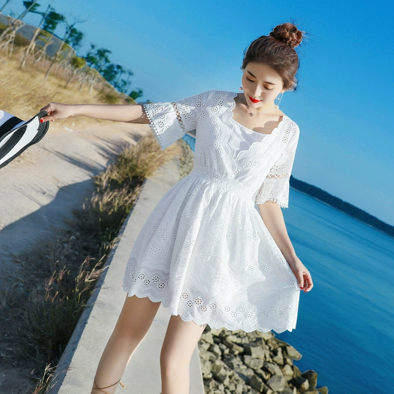 2023 Spring and Summer White Slimming Fresh Dress