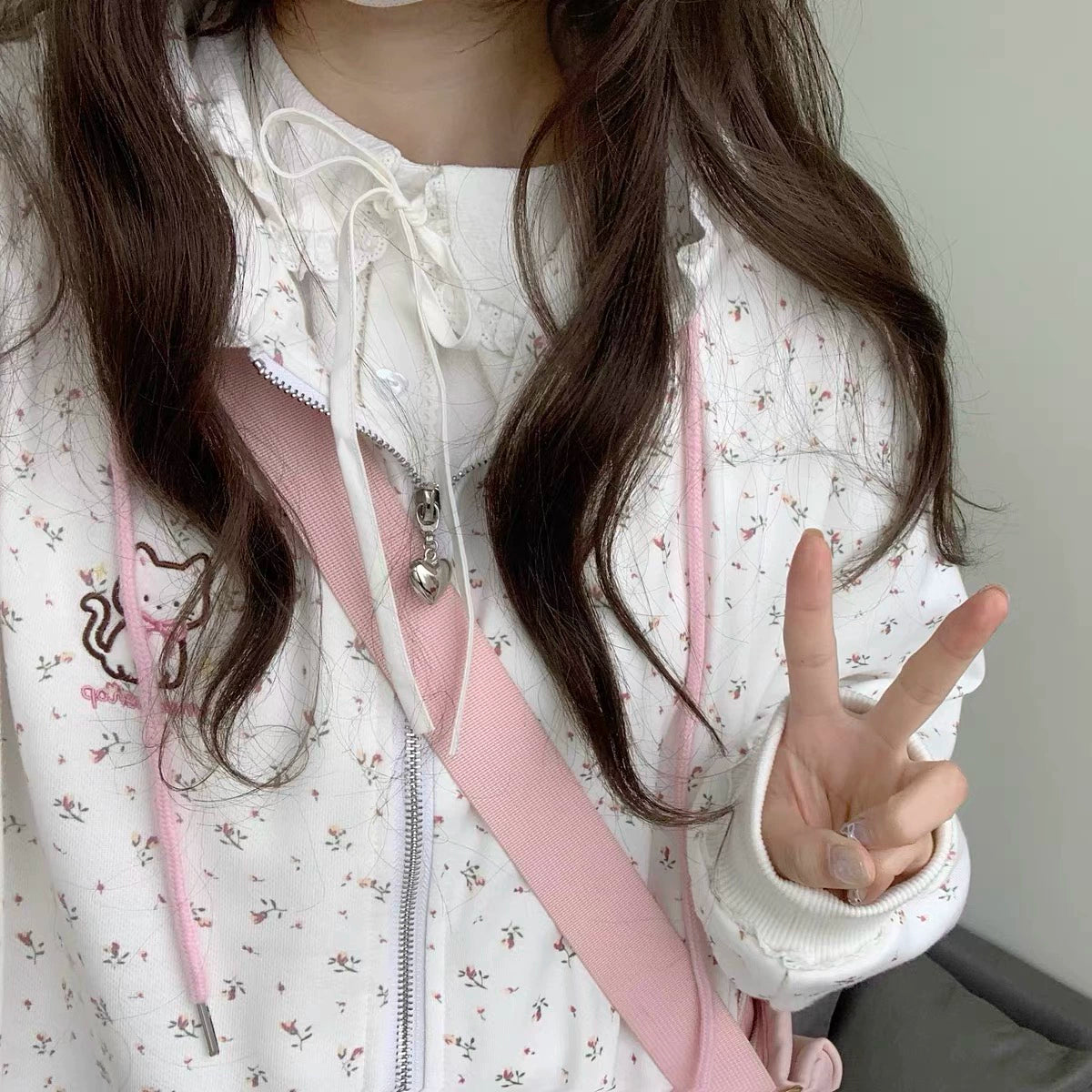 Sub-Culture Y2g Millennium Japanese Style Soft Girl Two-Dimensional Small Floral Cat Embroidered Hoodie Female Fall Winter Coat