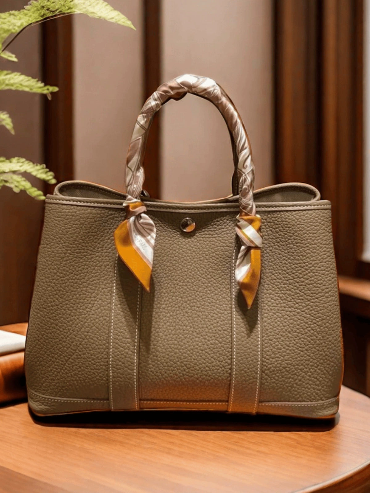 2024 New Genuine Leather Ladies' Bags Tote Bag Shoulder Crossbody Tote Bag Cowhide Handbag Large Capacity Versatile Minimalist