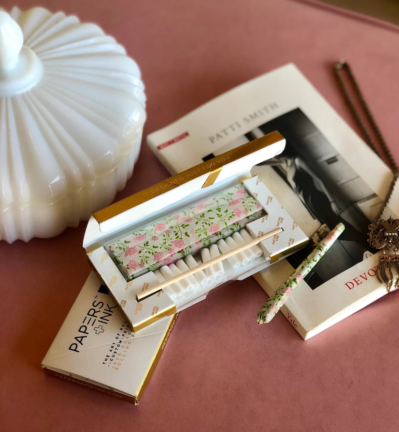 Papers & Tips - Grandma's Couch
