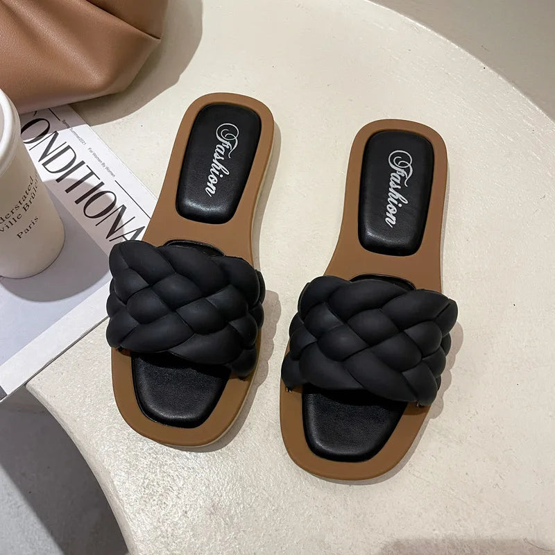 New flat flat straight sandals for women, anti slip Korean version, fashionable and versatile sandals for women's outdoor wear