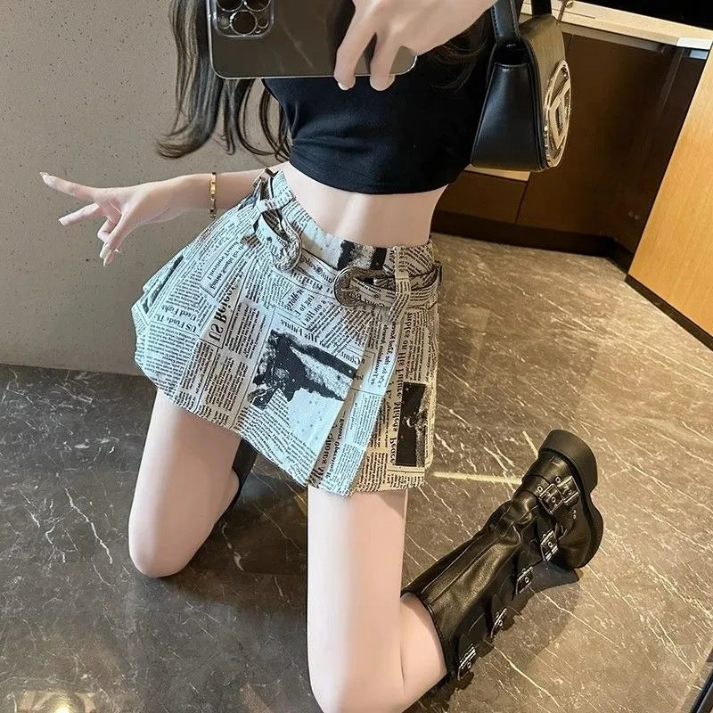 Women's Super Short Skirt Newspaper Print Four Seasons High Waist American Spice Girl Pleated   Anti-glare A-line Bustle Skirt
