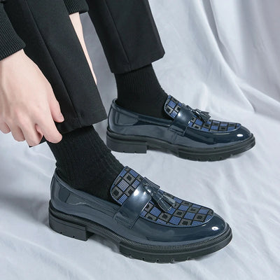 Fashion Brand Spring Tassel Patent Leather Glossy Men's Leather Shoes Business Dress Shoes New Comfortable Groom Wedding Shoes