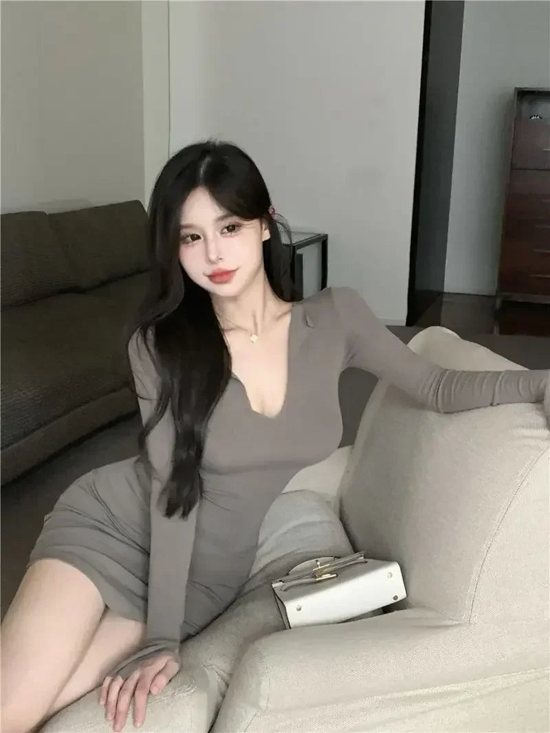 Autumn Spicy Girl Purple Long sleeved Dress Women's Pure Desire Style Underlay V-neck Temperament Waist Tight Wrapped Hip Skirt
