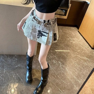 Women's Super Short Skirt Newspaper Print Four Seasons High Waist American Spice Girl Pleated   Anti-glare A-line Bustle Skirt