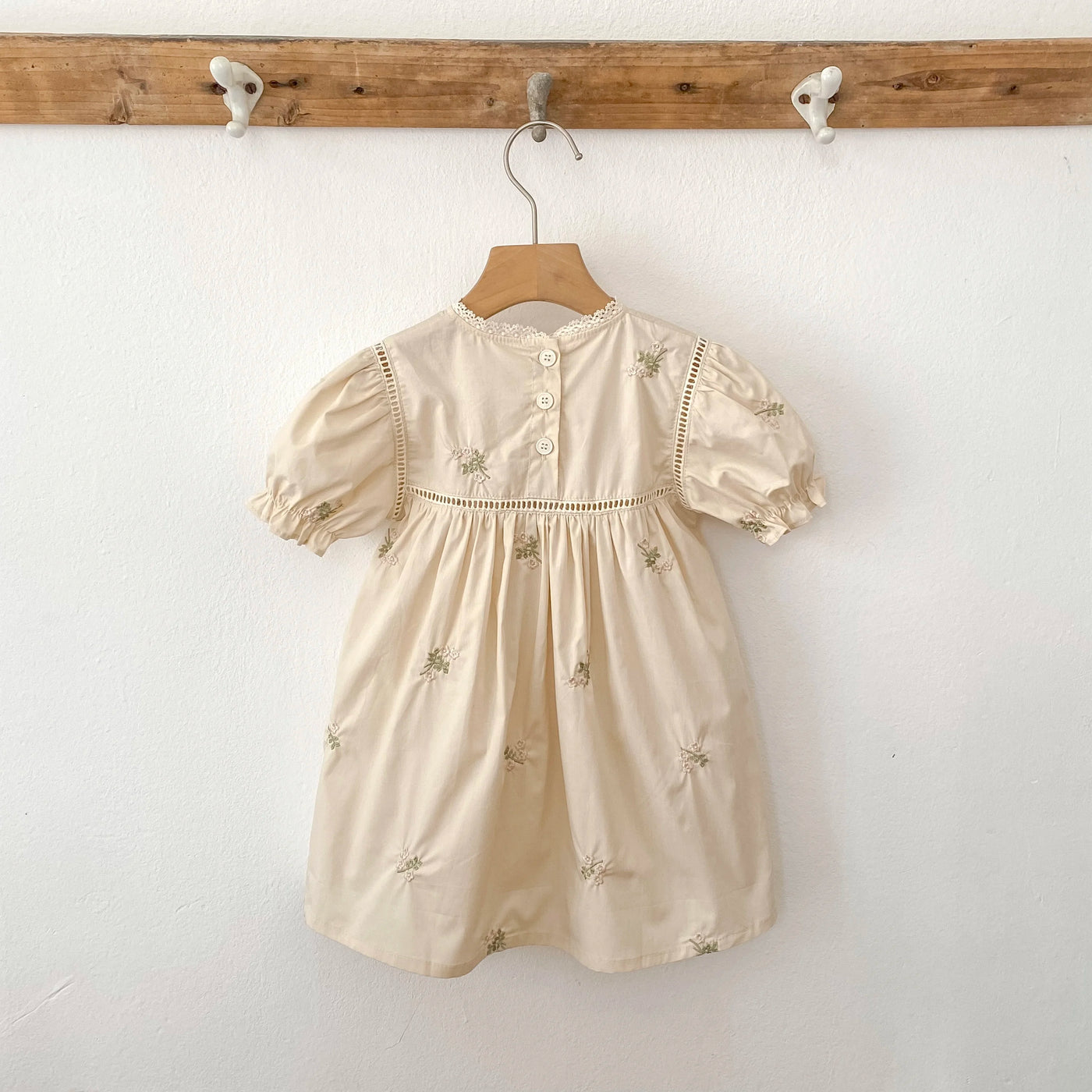 1-6Yrs Summer Girls Dress Embroider Lace Collar Kids Girls Dress Pure Cotton Thin Short Sleeved Children Girls Princess Dress ﻿