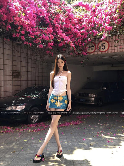 Seaside Vacation Style Suit Pure Desire Stylish White Halter Tube Top Blue Shirt Floral Skirt Two-piece Set