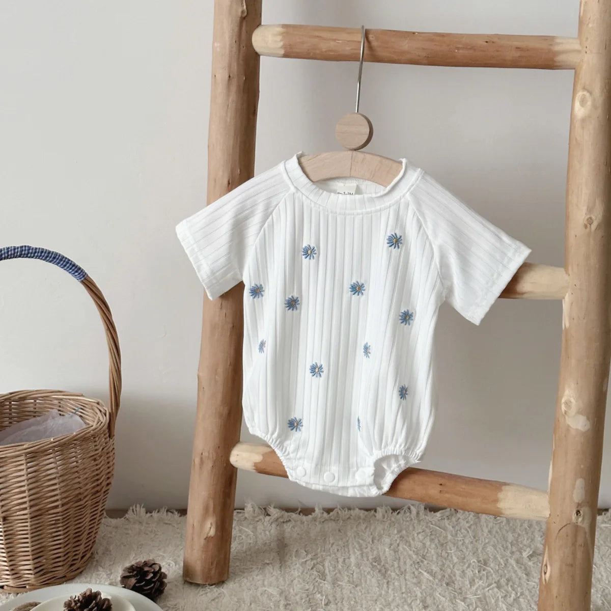 Summer New Newborn Baby Girl Clothes Summer Romper Short-Sleeved Home Clothing Jumpsuit Flower Embroidery Toddler Bodysuit