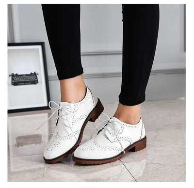 British style single shoes for women 2024 college style carved rough heeled leather shoes with student straps Oxford shoes