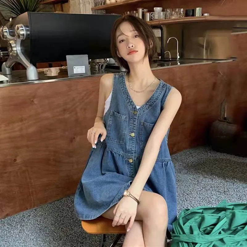 Women's sleeveless halter dress  Summer Single Breasted Pocket Denim Dress  Women's Korean loose A-line mini dresses