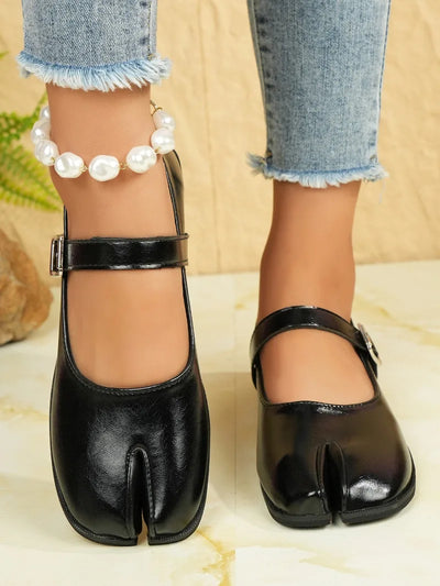 Women Flat Women's Square Toe Retro Single Shoes One Word Buckle Shallow Mouth Mary Jane Shoes Split Toe Shoes Sandals