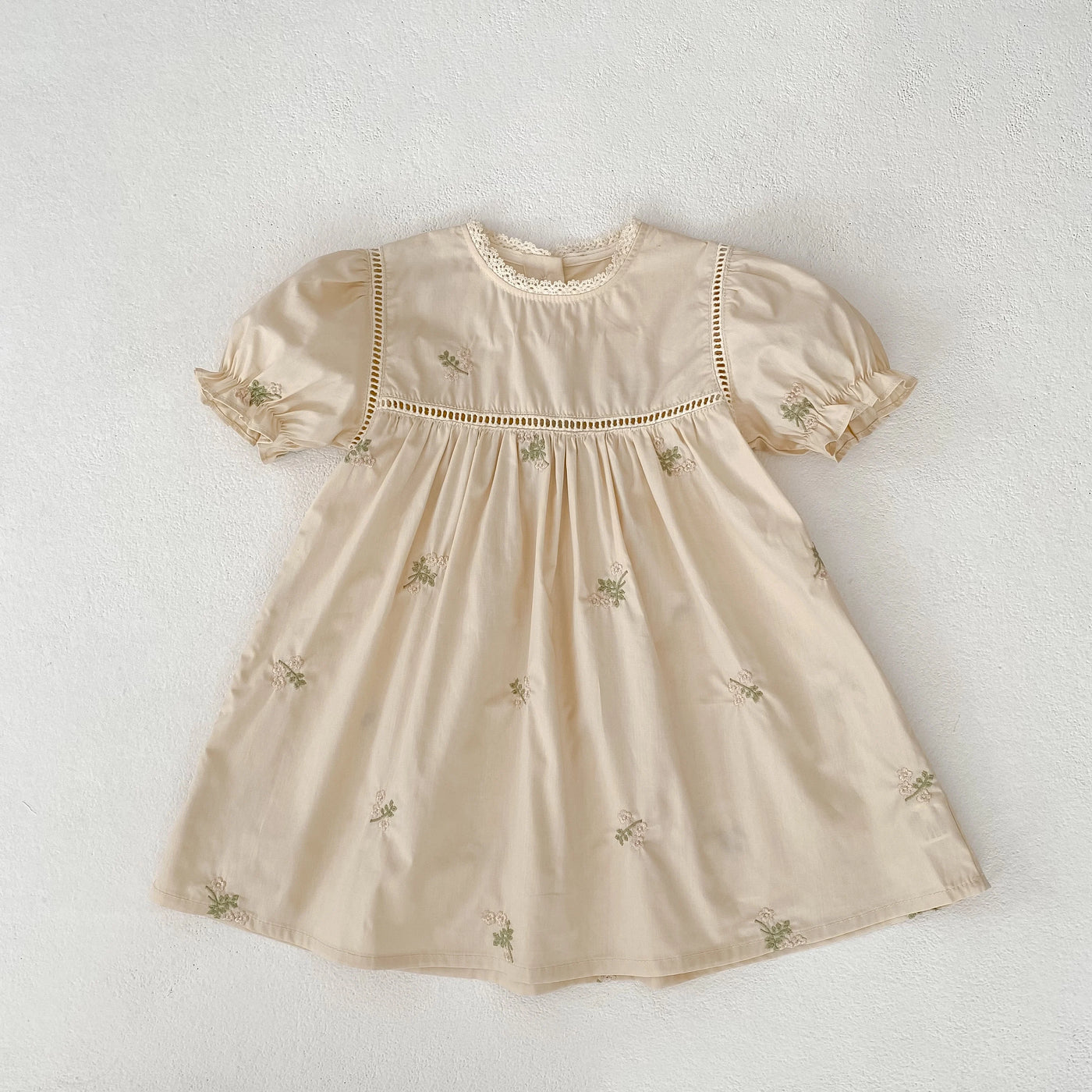 1-6Yrs Summer Girls Dress Embroider Lace Collar Kids Girls Dress Pure Cotton Thin Short Sleeved Children Girls Princess Dress ﻿