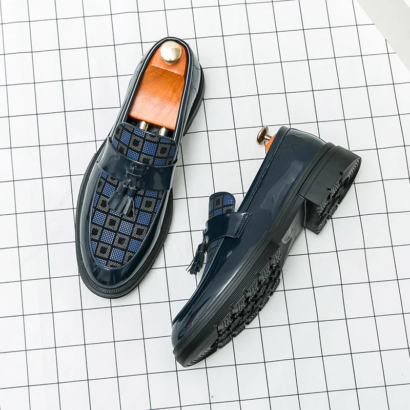 Fashion Brand Spring Tassel Patent Leather Glossy Men's Leather Shoes Business Dress Shoes New Comfortable Groom Wedding Shoes