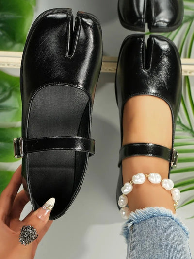 Women Flat Women's Square Toe Retro Single Shoes One Word Buckle Shallow Mouth Mary Jane Shoes Split Toe Shoes Sandals