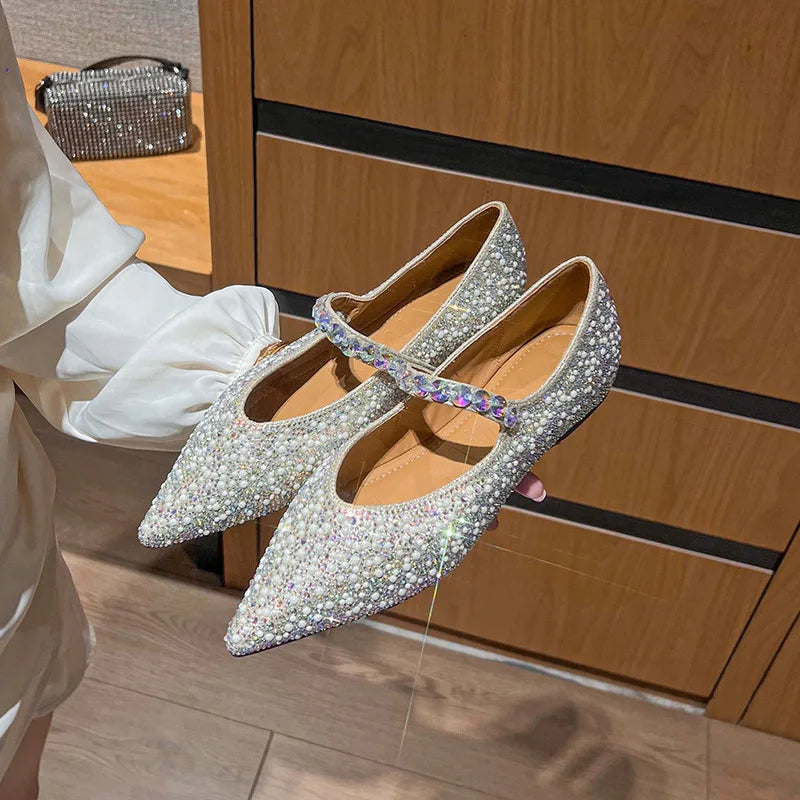 Luxury Designer Glitter Mule Pumps Women Pearl Pointed Toe Mary Jane Shoes Comfy Loafers Fashion Rhinestone Flat Bridal Shoes