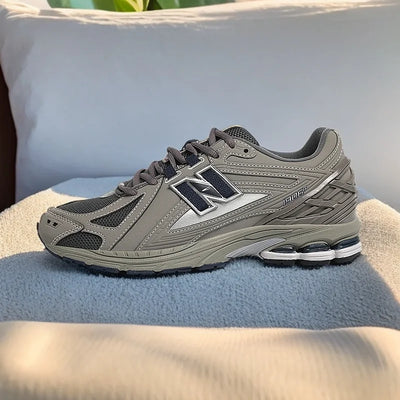 New Fashion Men's and Women's Running Basketball Shoes Couple Retro Casual Shoes Classic Sneakers