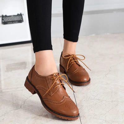 British style single shoes for women 2024 college style carved rough heeled leather shoes with student straps Oxford shoes