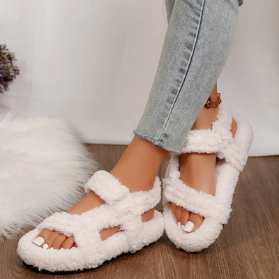 Lightweight Comfortable Sandals Woman Winter Warm Plush Sandals Ladies Brand Design Thick Sole Teddy Fur Outdoor Slipper Shoes