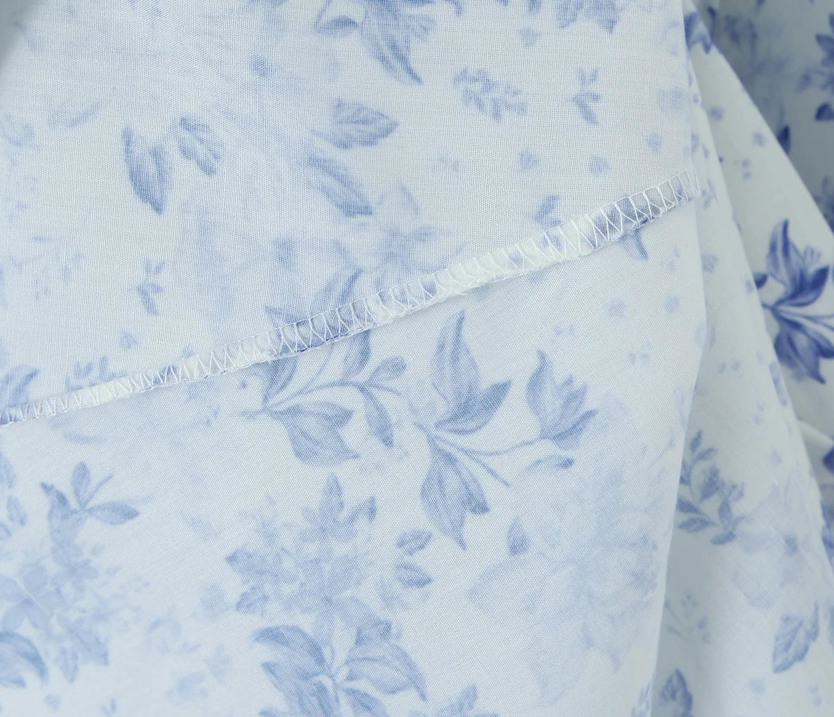 2023 Sexy Ruched Chest Blue White Flower Print Corset Style Sling Dress Cross Lacing up Bandage Back Hem Slit A-Lined Midi Robe