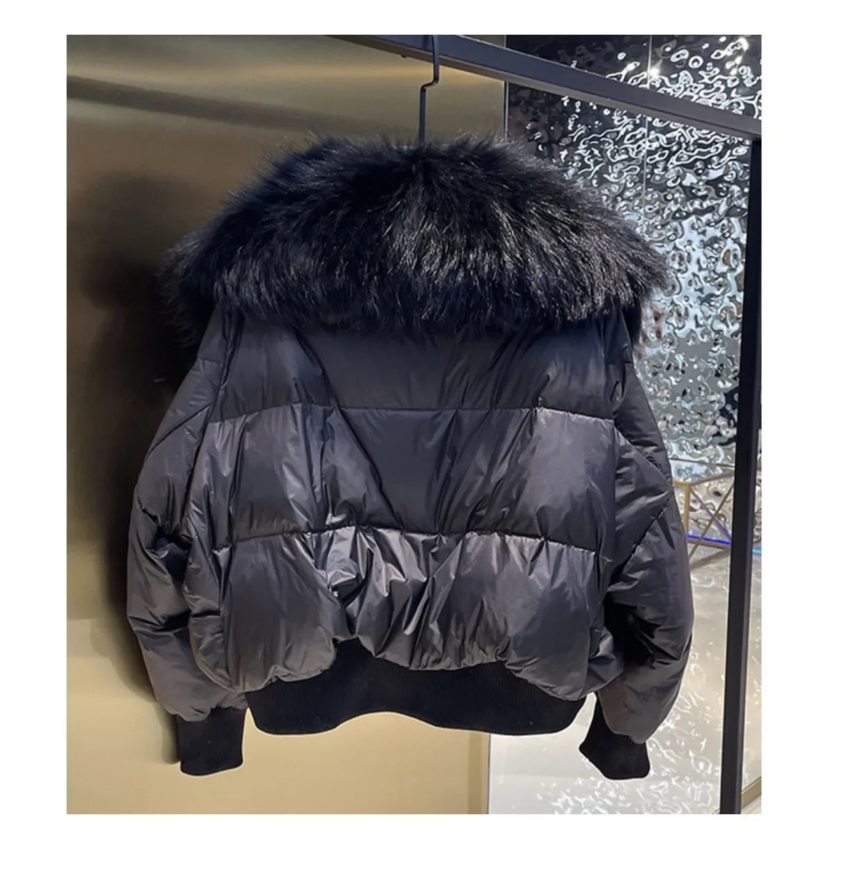 Fashionable Women's Winter Down Jacket Cropped Fox Fur Collar High End 90% White Duck Feather Coat Thick Long Sleeves
