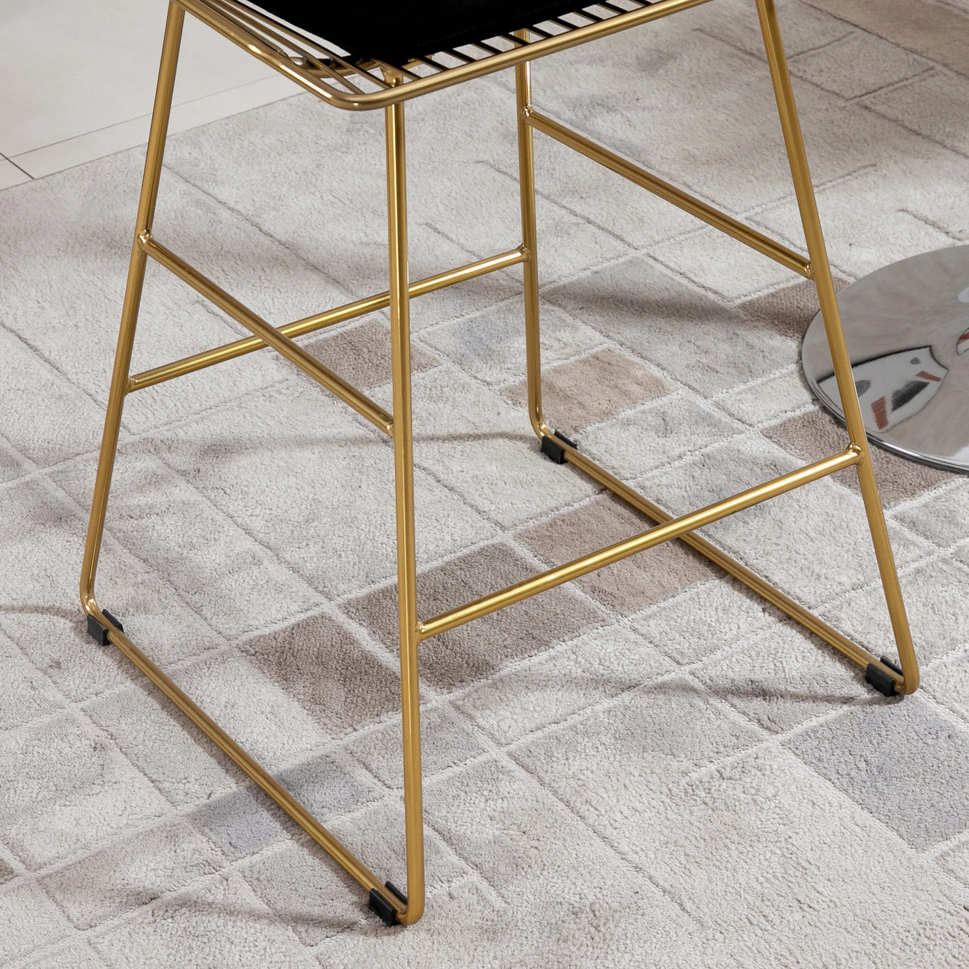 Modern Counter Height Bar Stools Set of 2 pcs Wire Metal Barstools