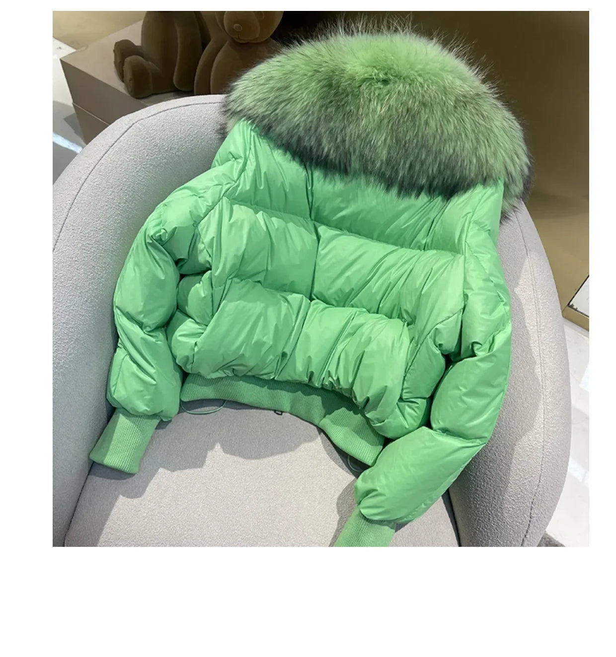 Fashionable Women's Winter Down Jacket Cropped Fox Fur Collar High End 90% White Duck Feather Coat Thick Long Sleeves
