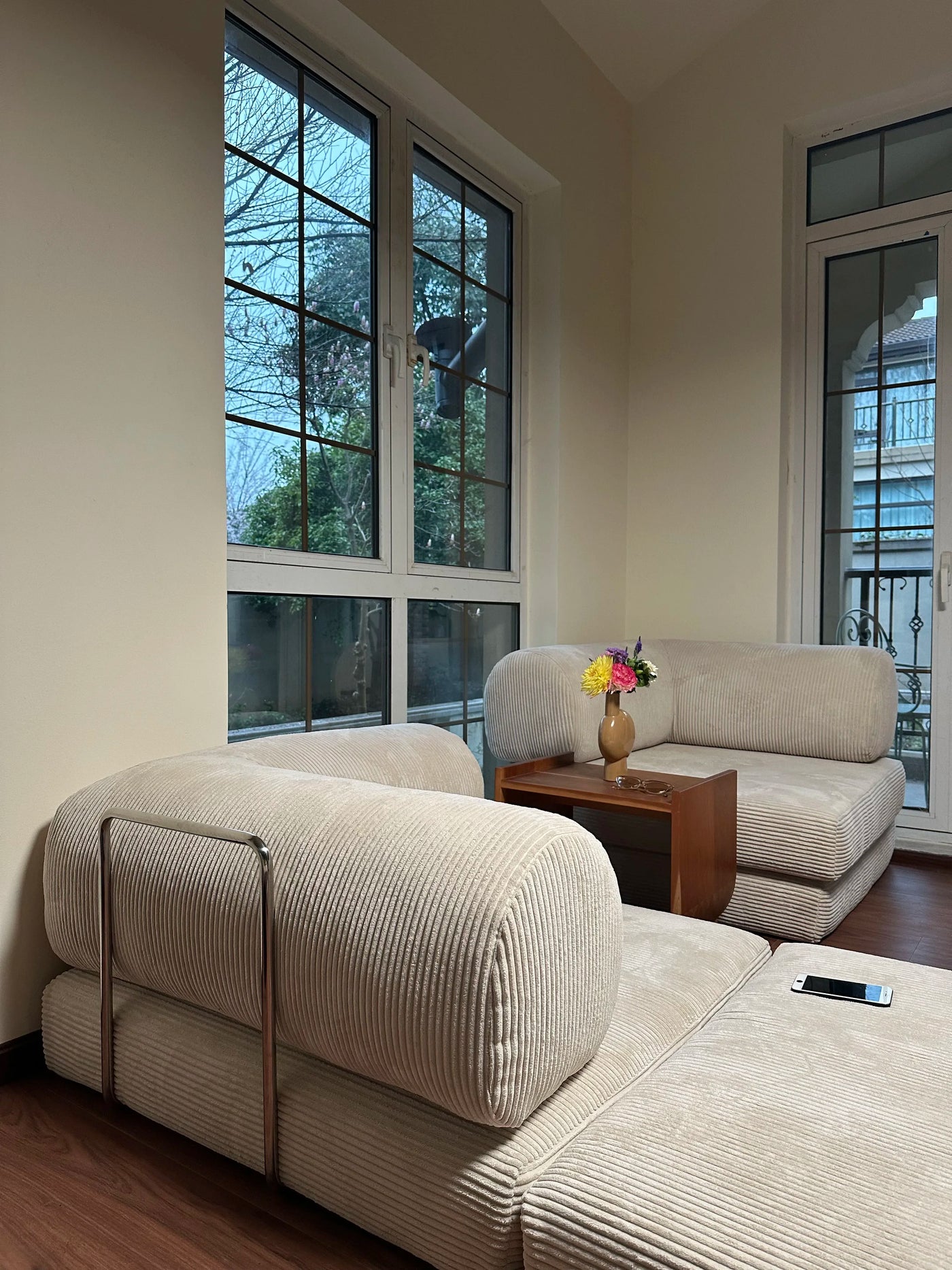 Italian Compressed Soft Sofa Convenient Minimalist Retro Corduroy Sofa Bed Foldable Washable Customizable for Living Room