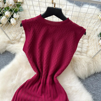 Women's Round Neck Sleeveless Dress Single-breasted Chic Elasticated Waist Slim Long Skirt   New High Quality Knitted Dress