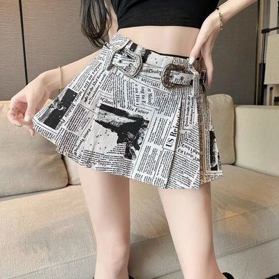 Women's Super Short Skirt Newspaper Print Four Seasons High Waist American Spice Girl Pleated   Anti-glare A-line Bustle Skirt